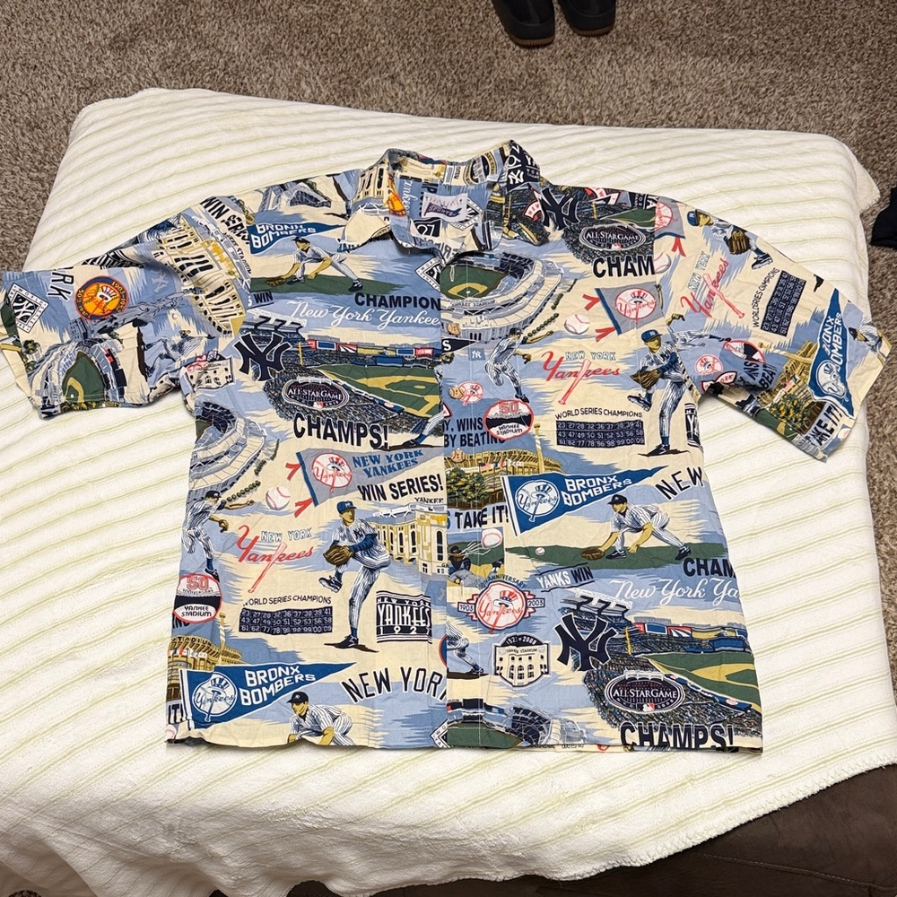 Genuine Merchandise Blue and White Graphic Men's Shirt